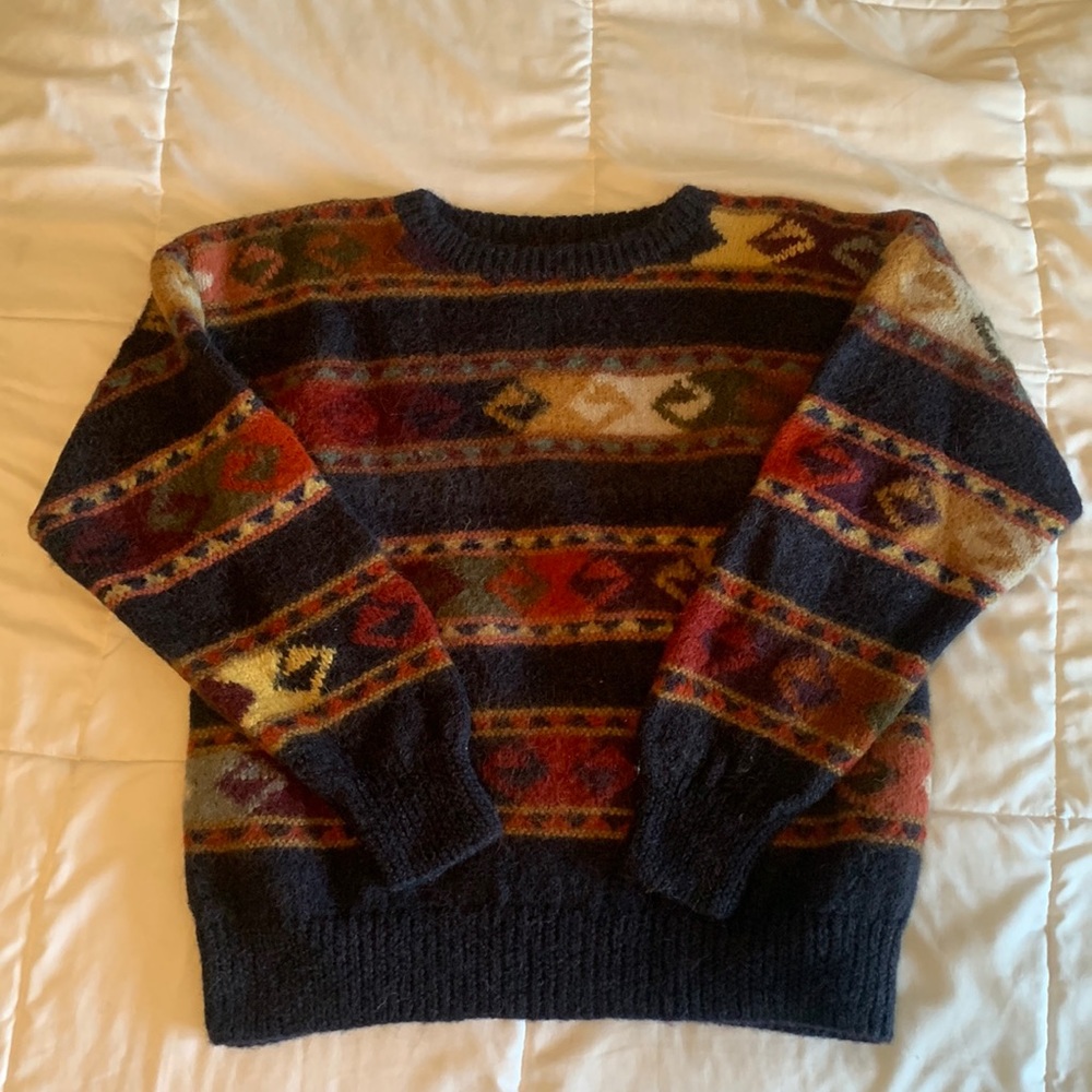 Vintage wool sweater. Fits XS-S.